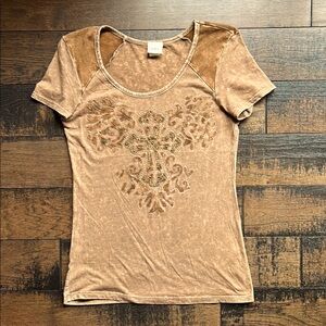 🤎Buckle Brand, Daytrip Embellished Short Sleeve Tee